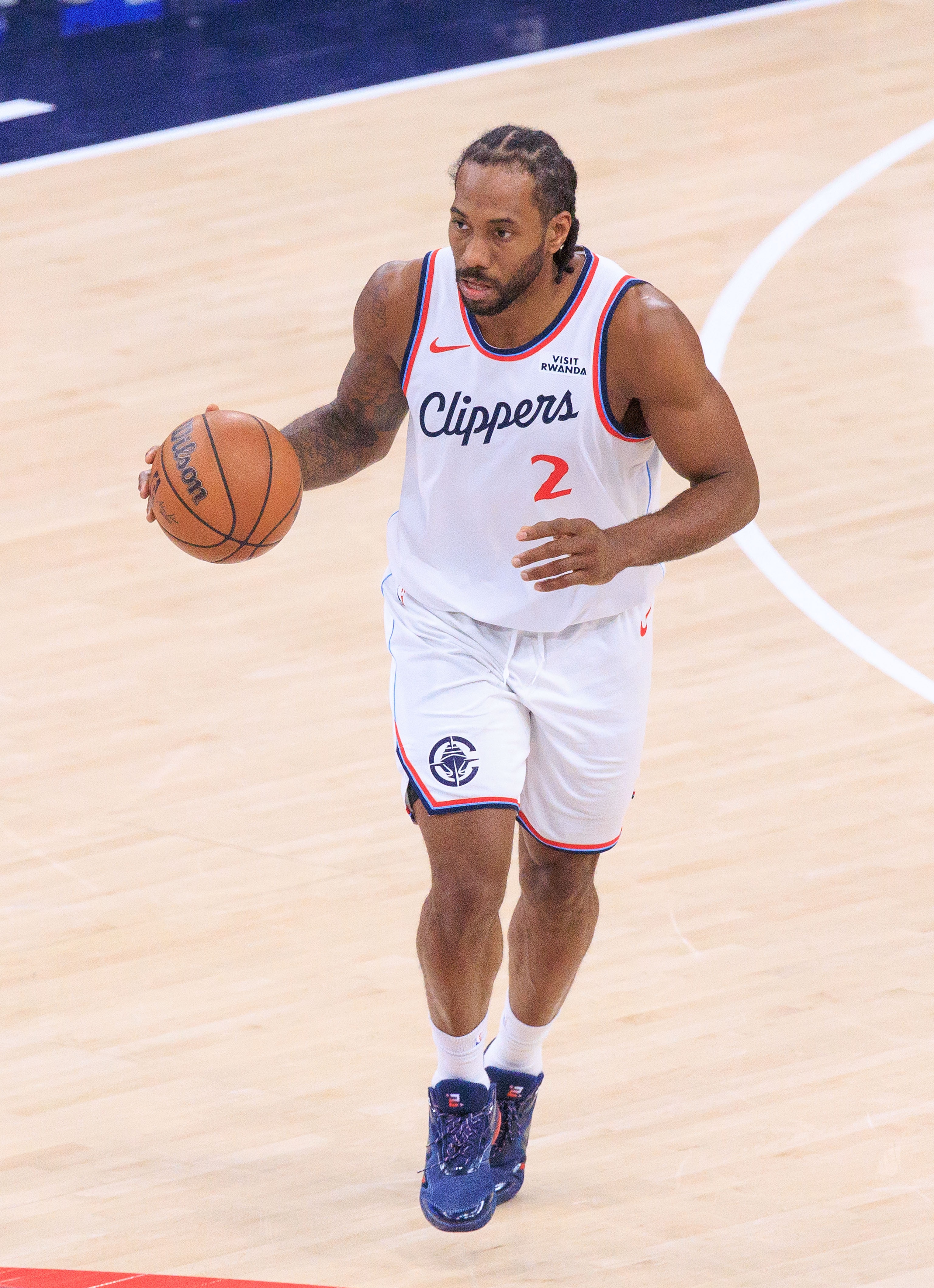 如意体育官网-还未发力！伦纳德上半场6投3中&amp;三分4中2 拿到8分5板2助&amp;零罚球