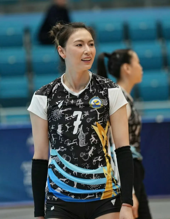 如意体育-留洋扬威！缪伊雯率队冲决赛，王艺竹狂砍34分，越南媒体盛赞|女排|杰特|哈萨克斯坦女排|中国女排|球队_新浪体育_新浪新闻